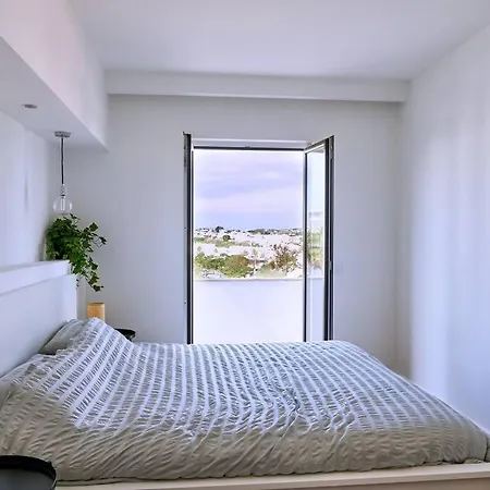 Blue Horizon Apartment